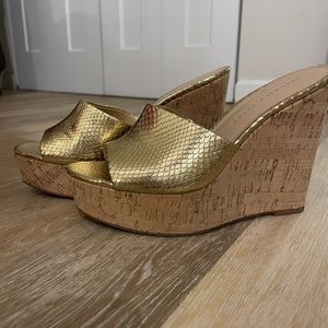 Veronica Beard 7.5 cork wedges with gold python upper